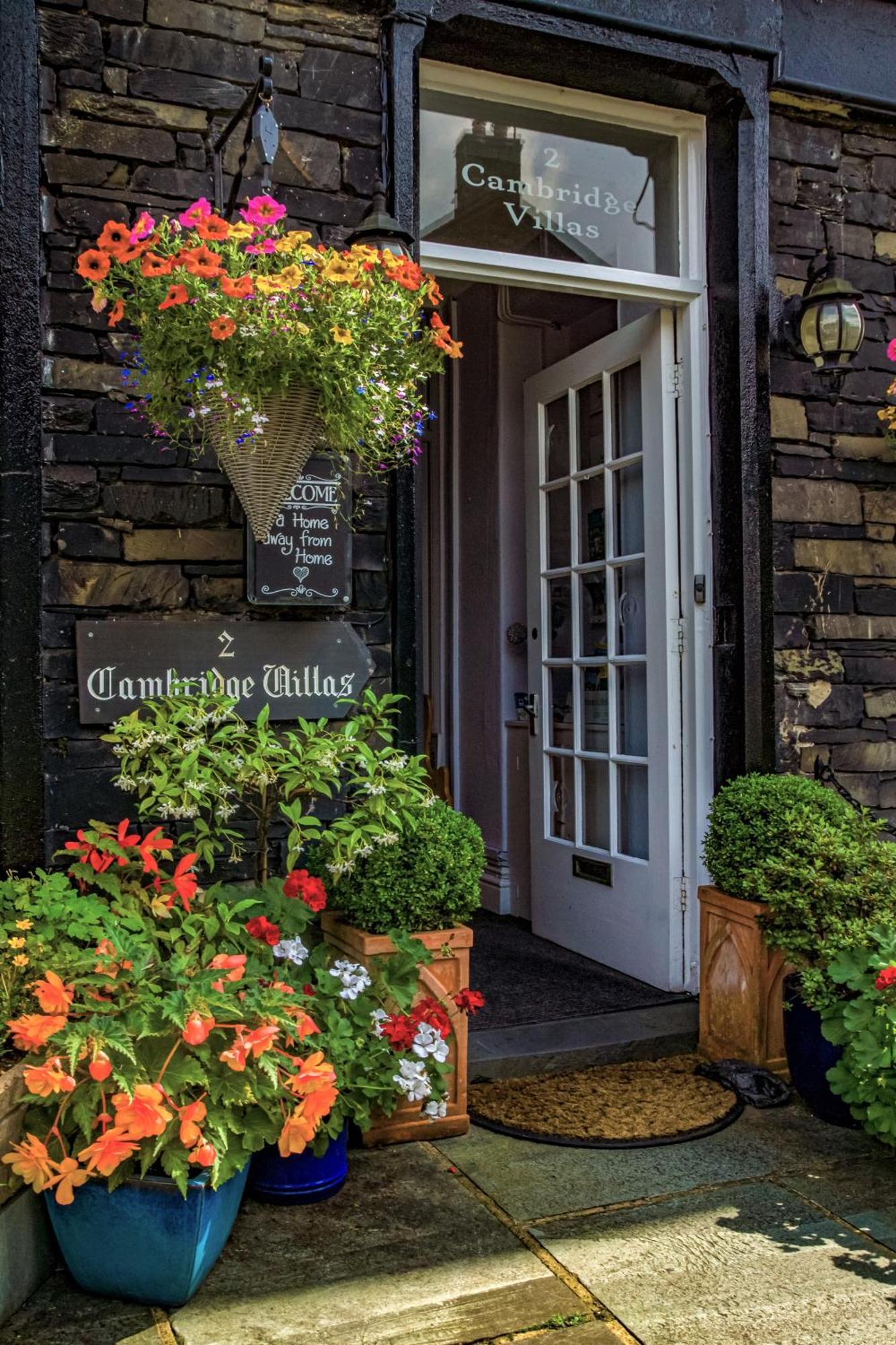 2 Cambridge Villas B & B Ambleside Bagian luar foto