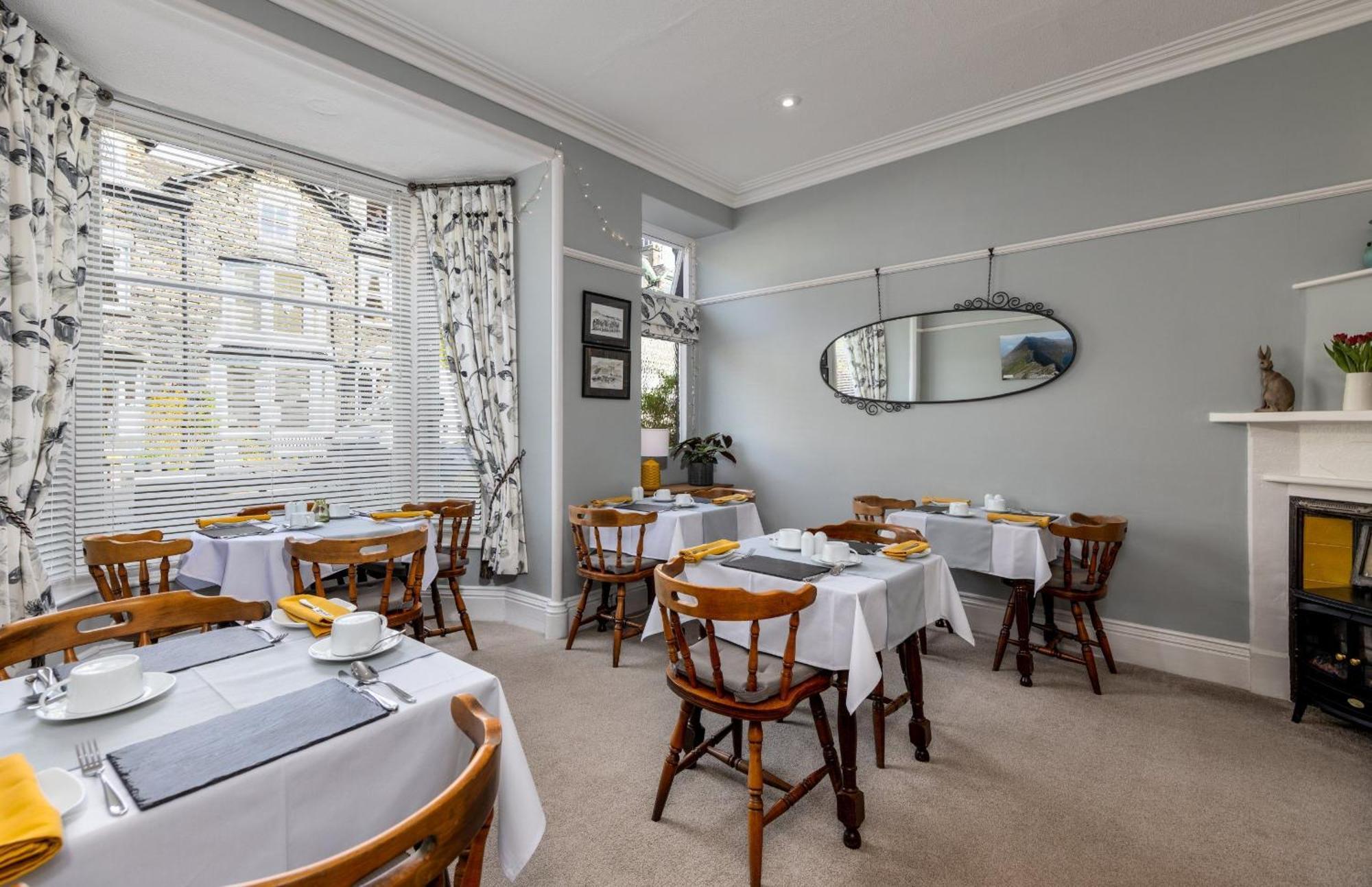 2 Cambridge Villas B & B Ambleside Bagian luar foto