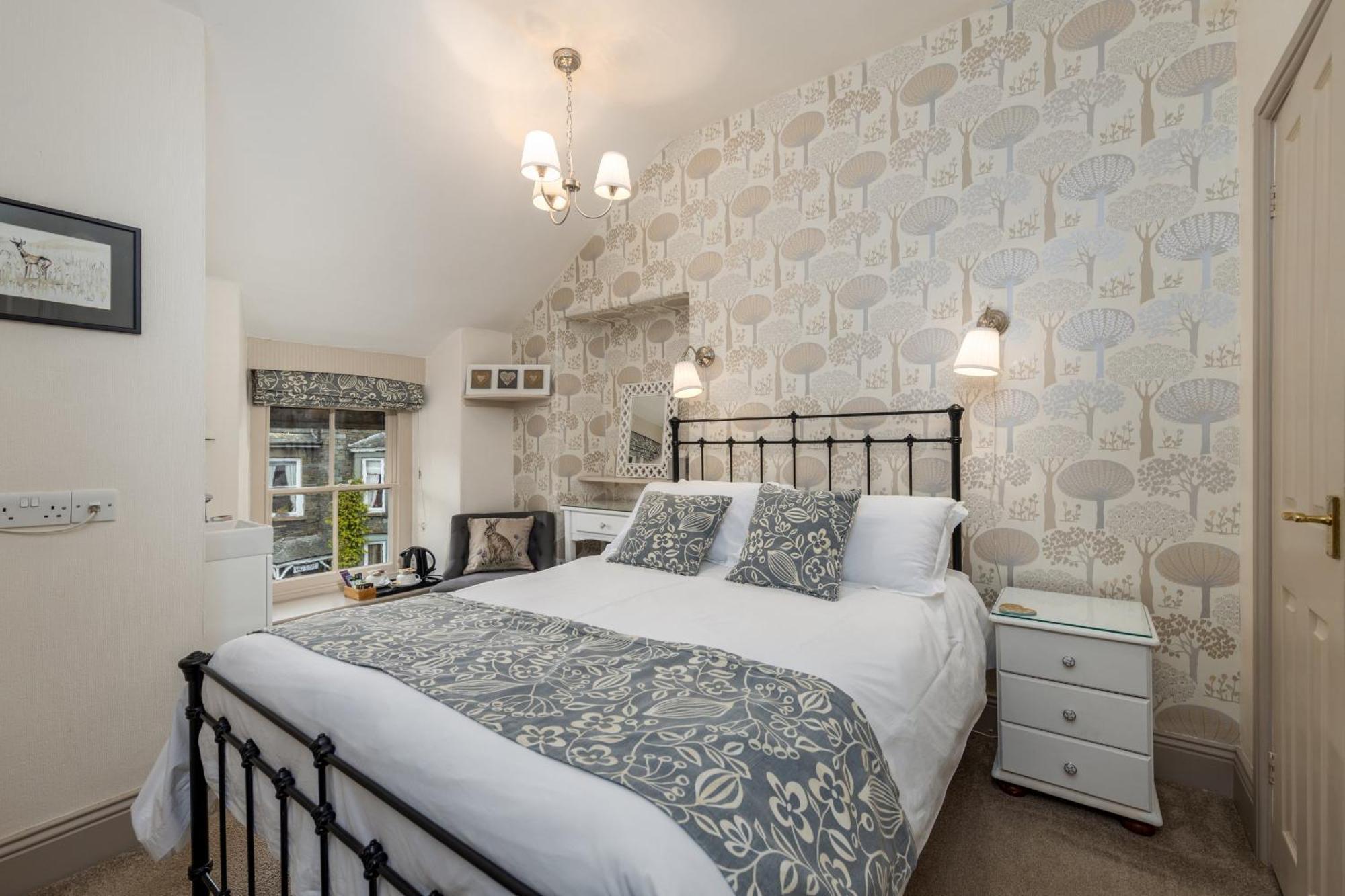 2 Cambridge Villas B & B Ambleside Bagian luar foto